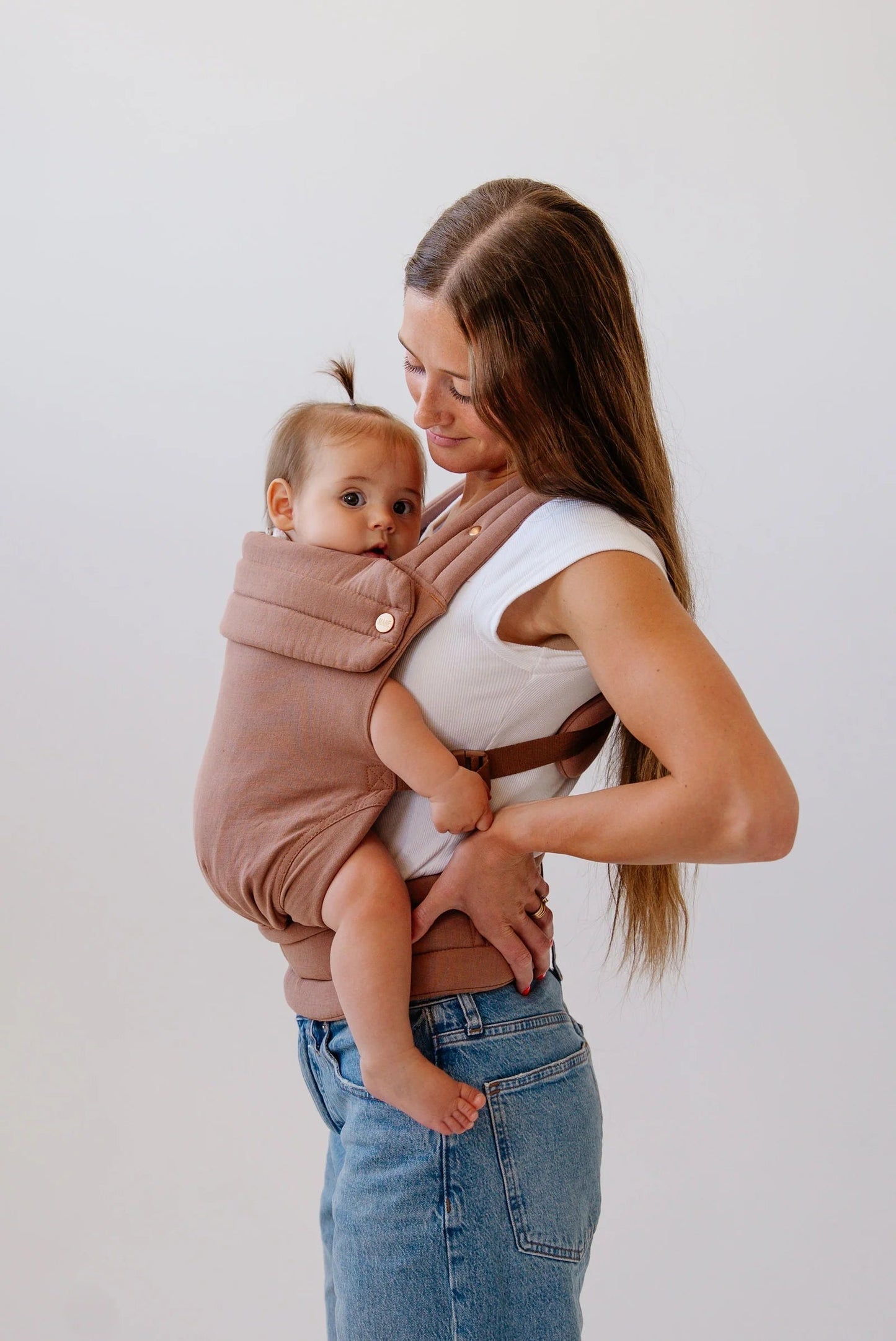 Ergonomic Baby Carrier with Adjustable Support & Breathable Fabric (0–24 Months)
